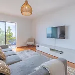 Sea View Apartment *