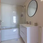 Sea View Apartment *