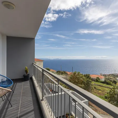 Sea View *